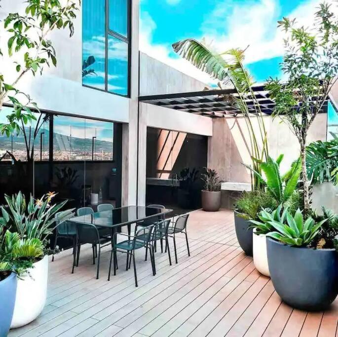 Cosmopolitan Apt 1407, 5 Star Facilities, 15M Sjo Airport, Parking, Pool, Gym ซานโฮเซ ภายนอก รูปภาพ